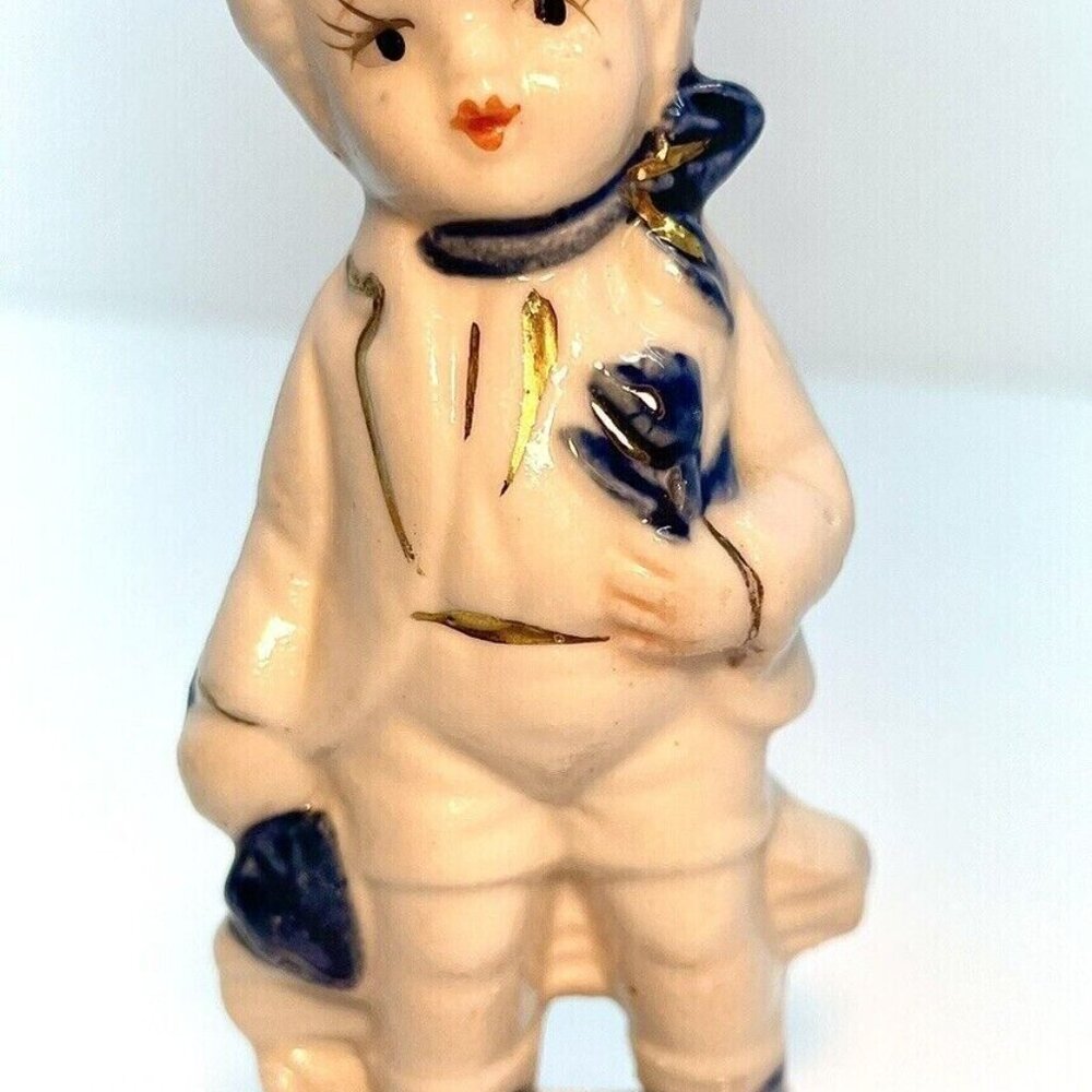 Vintage Holland Figurine Set Farm Boy Girl On Bench Porcelain Blue White Gold - Picture 10 of 11